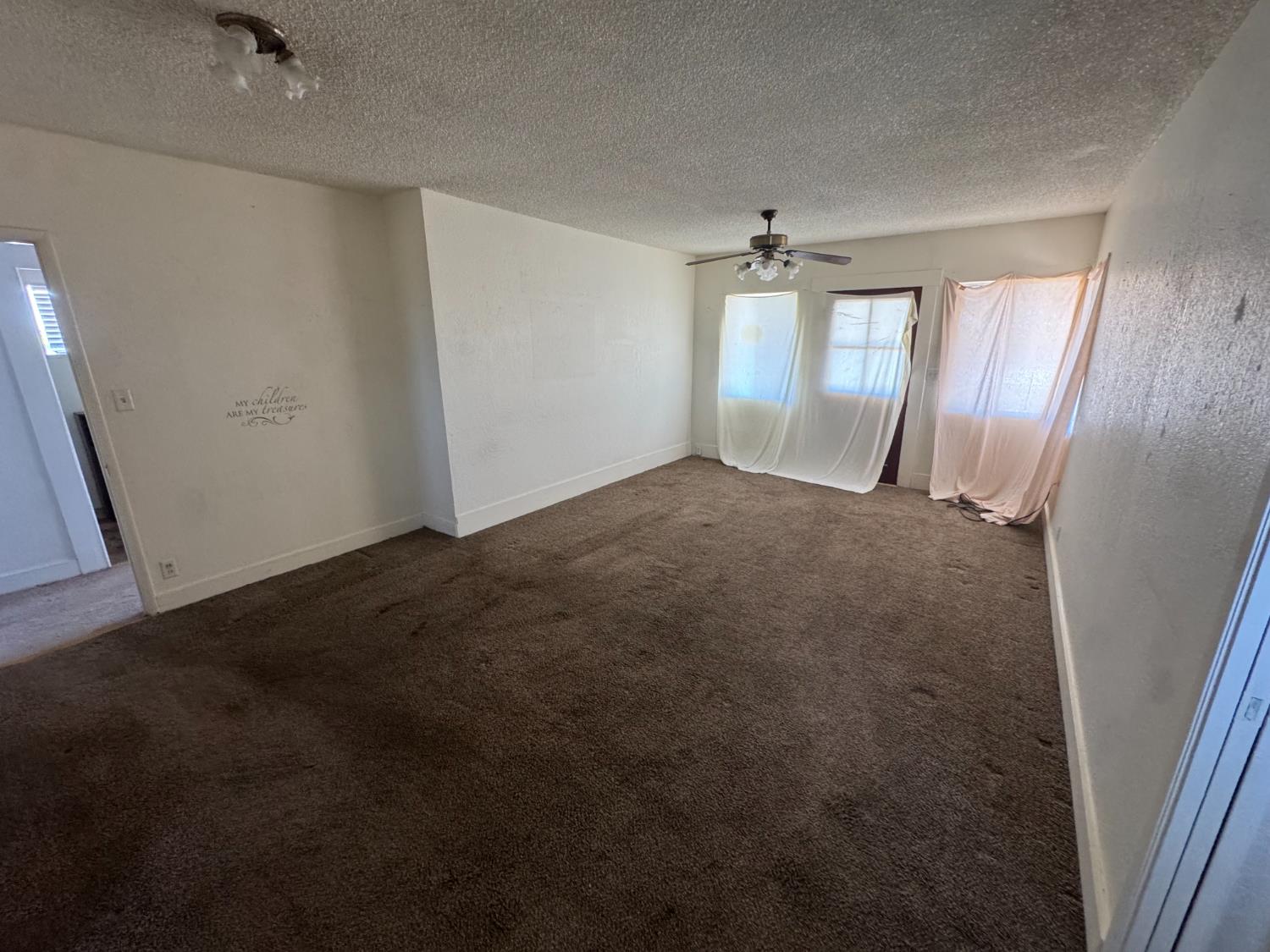 376 East Klepper Avenue Caruthers, CA 93609 - Photo 26 of 28