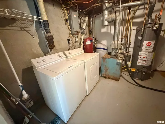 $319,000 | 990 William Drive, Knoxville, IL 61448