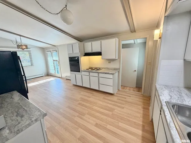 $319,000 | 990 William Drive, Knoxville, IL 61448