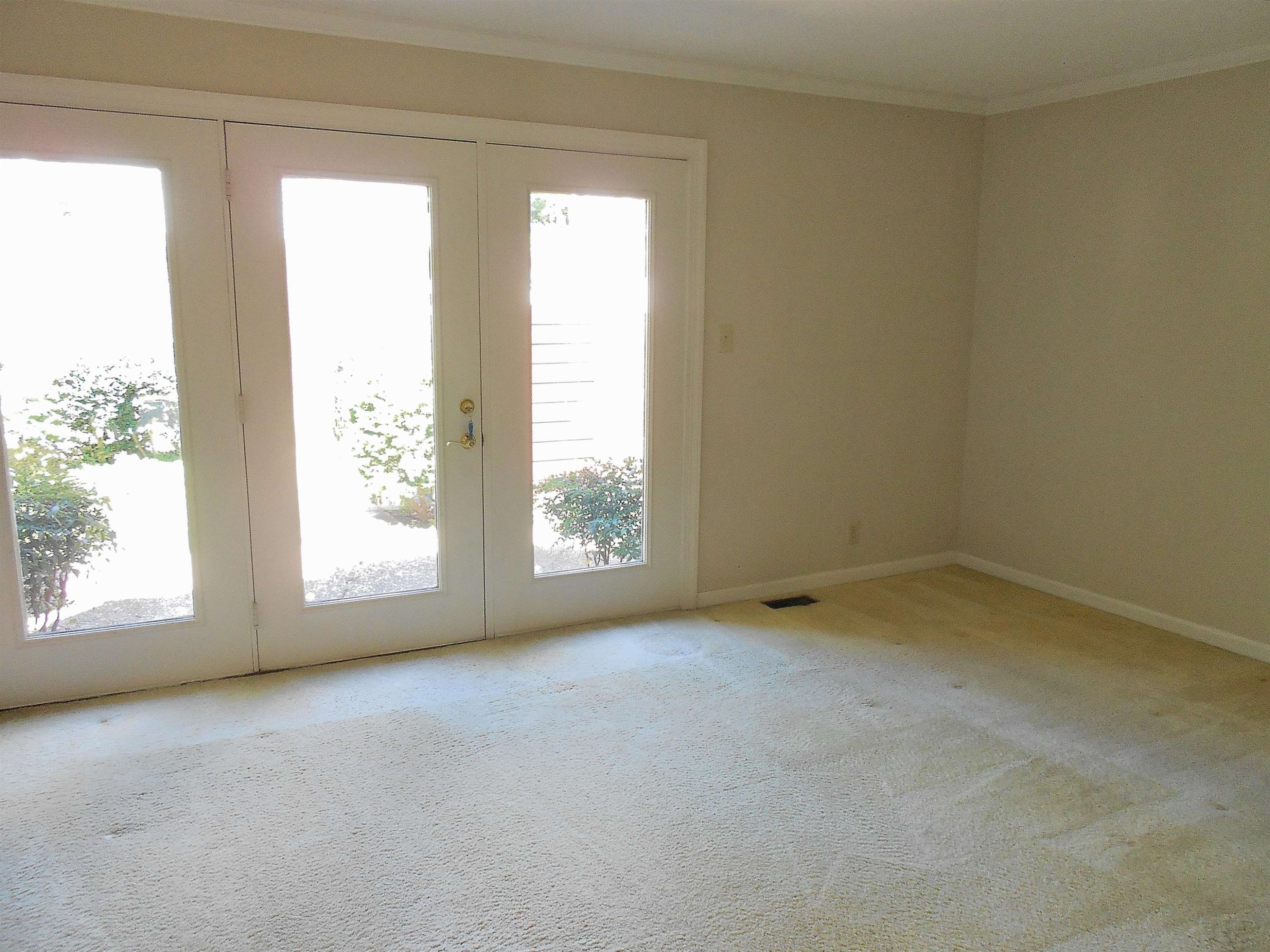 3041 Wycliff Road Raleigh, NC 27607 - Photo 3 of 25 Living Room