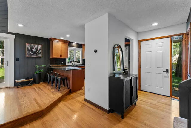 $319,900 | 1805 Archer Lane North, Plymouth, MN 55447