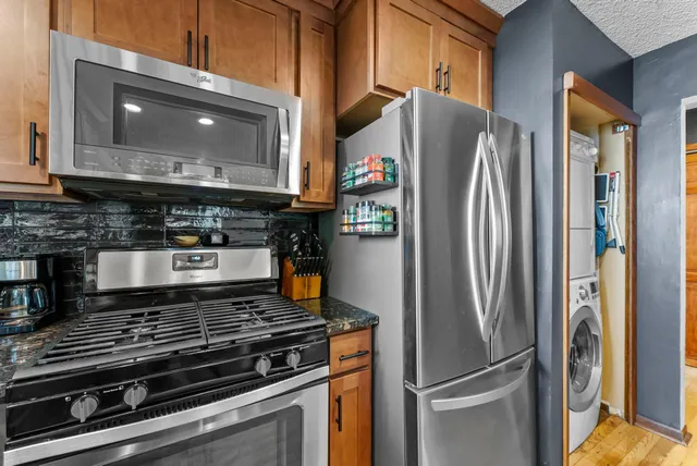 $319,900 | 1805 Archer Lane North, Plymouth, MN 55447