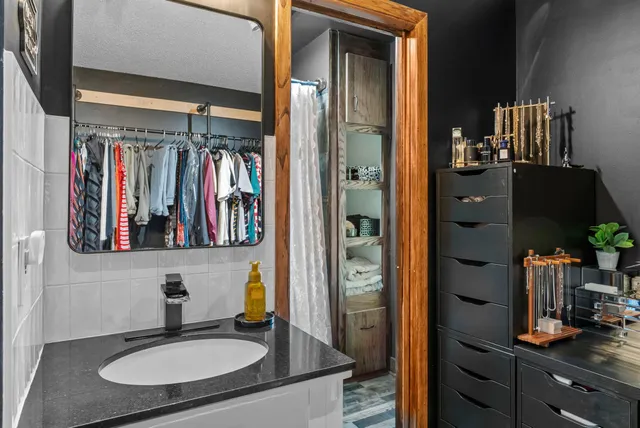 $319,900 | 1805 Archer Lane North, Plymouth, MN 55447