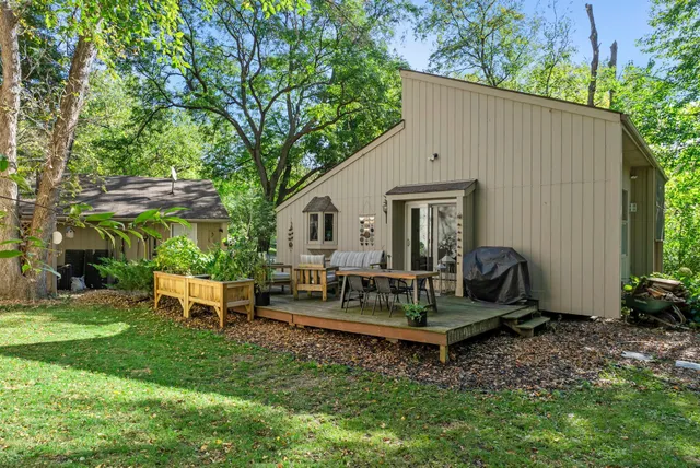 $319,900 | 1805 Archer Lane North, Plymouth, MN 55447