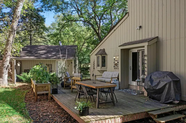 $319,900 | 1805 Archer Lane North, Plymouth, MN 55447