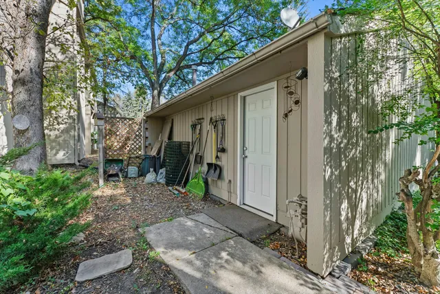 $319,900 | 1805 Archer Lane North, Plymouth, MN 55447