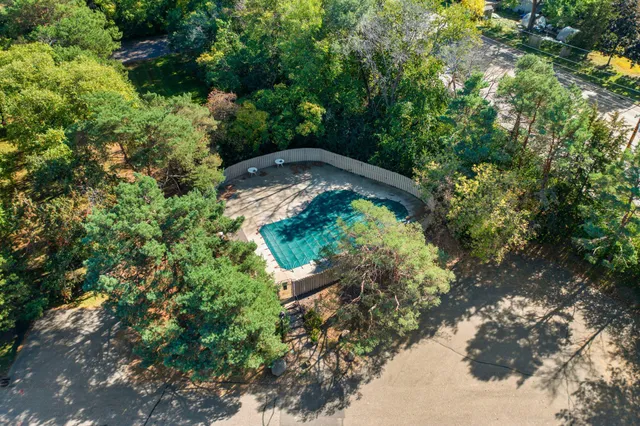 $319,900 | 1805 Archer Lane North, Plymouth, MN 55447