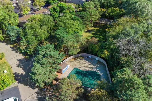 $319,900 | 1805 Archer Lane North, Plymouth, MN 55447