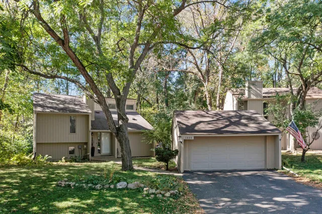 $319,900 | 1805 Archer Lane North, Plymouth, MN 55447