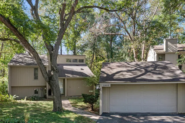 $319,900 | 1805 Archer Lane North, Plymouth, MN 55447