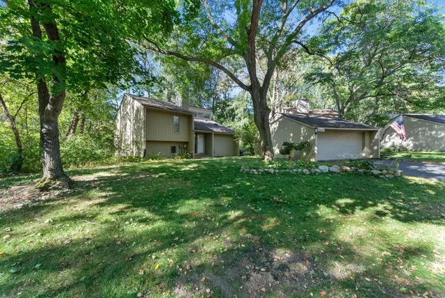 $319,900 | 1805 Archer Lane North, Plymouth, MN 55447