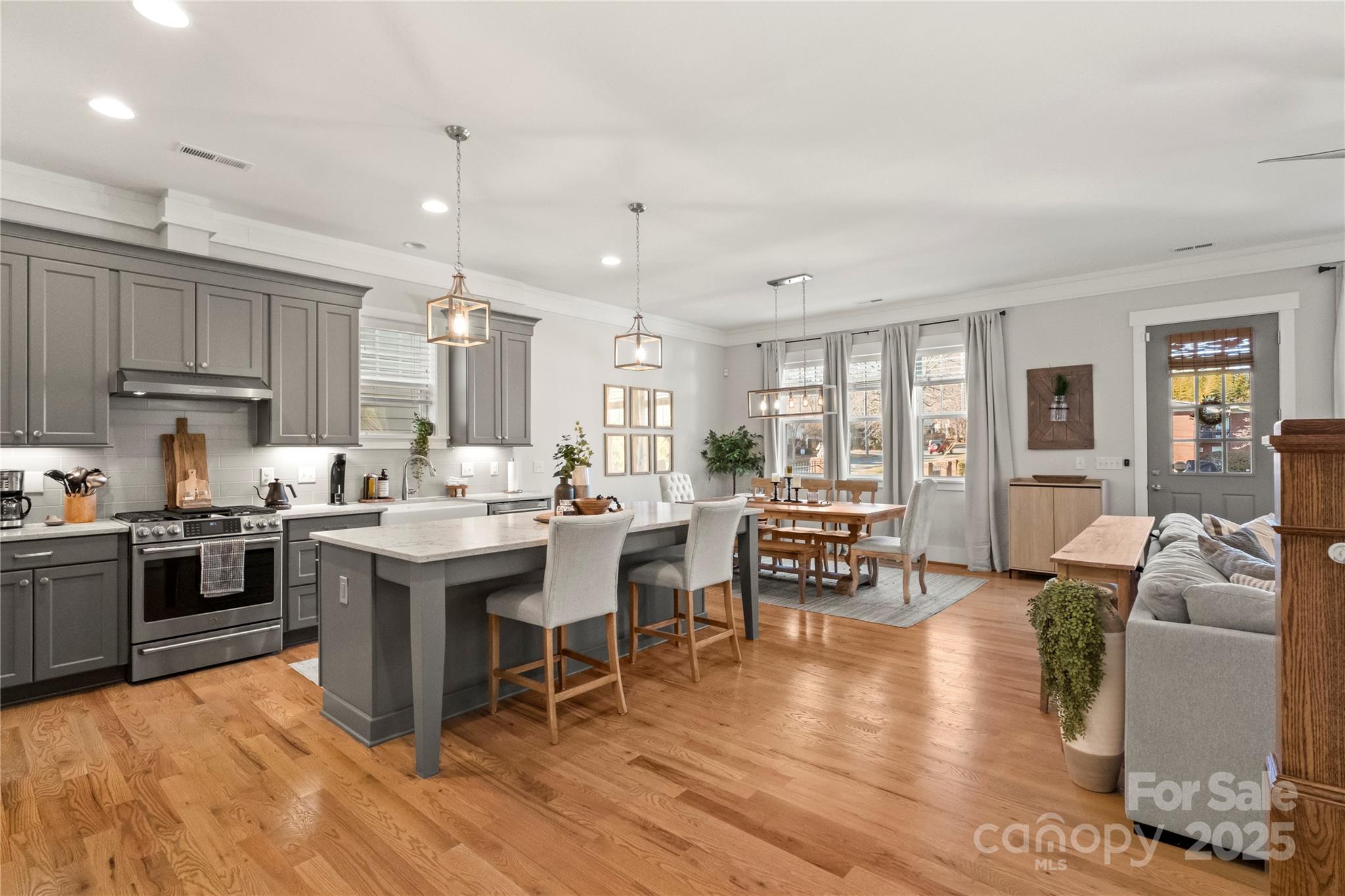 907 Millbrook Road Charlotte, NC 28211 - Photo 8 of 46