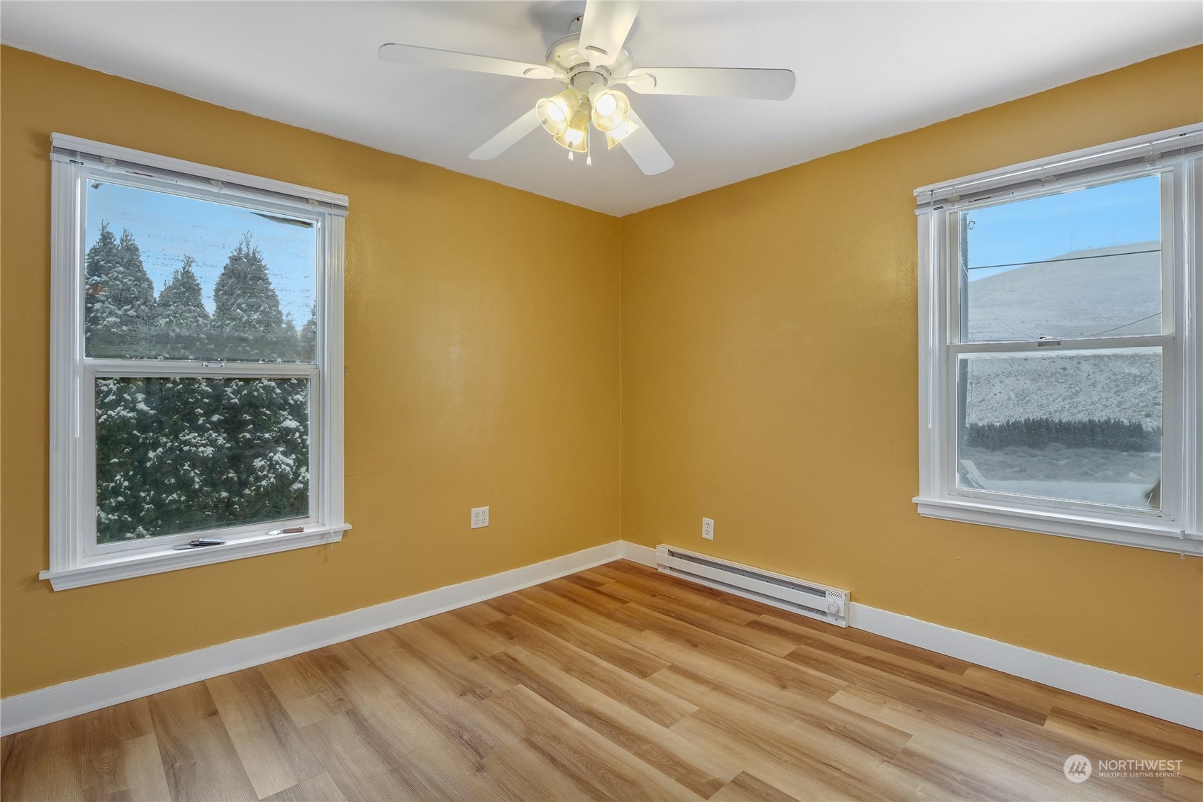 233 Statter Road Ephrata, WA 98823 - Photo 16 of 31 a view of empty room with window and ceiling fan