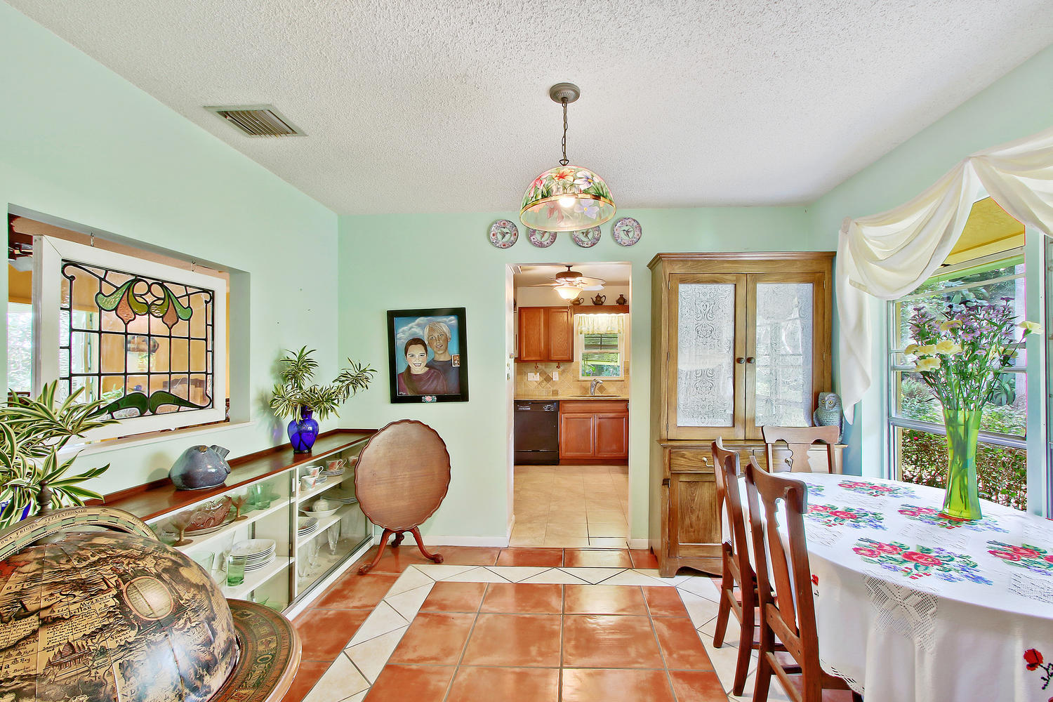 5647 Sims Road Delray Beach, FL 33484 - Photo 11 of 33 Dining RoomKitchen-1500x1000-72dpi