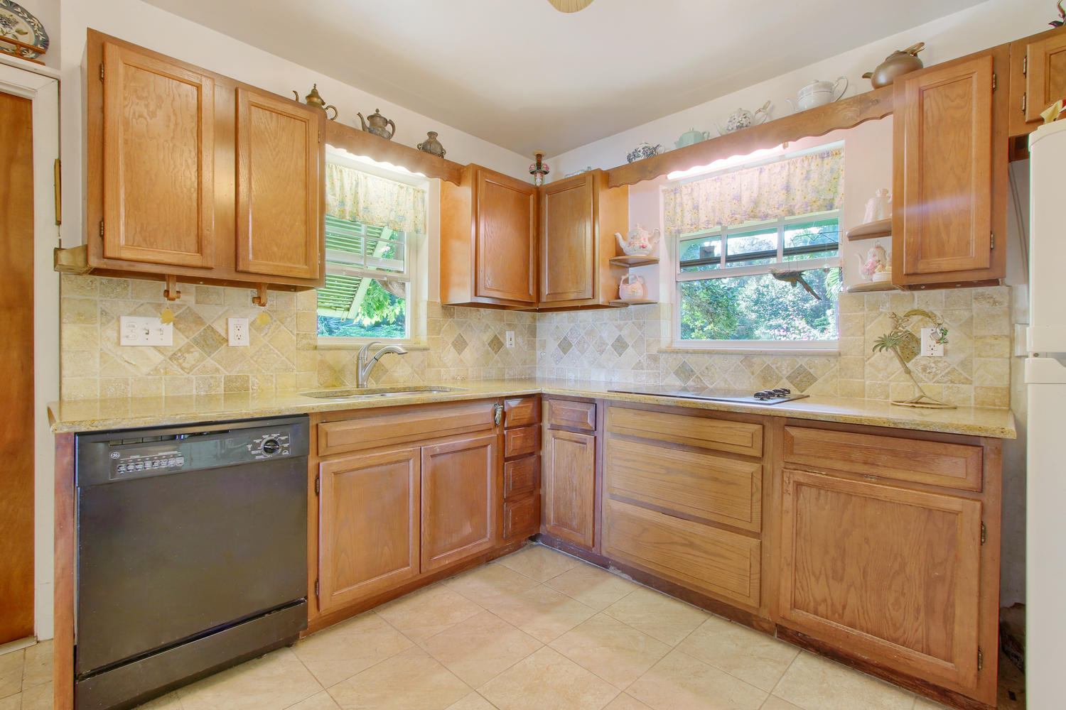 5647 Sims Road Delray Beach, FL 33484 - Photo 12 of 33 Kitchen 2