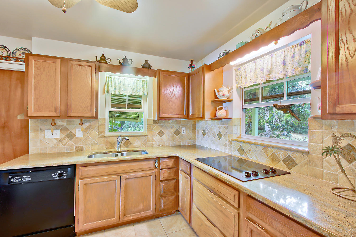 5647 Sims Road Delray Beach, FL 33484 - Photo 14 of 33 Kitchen1