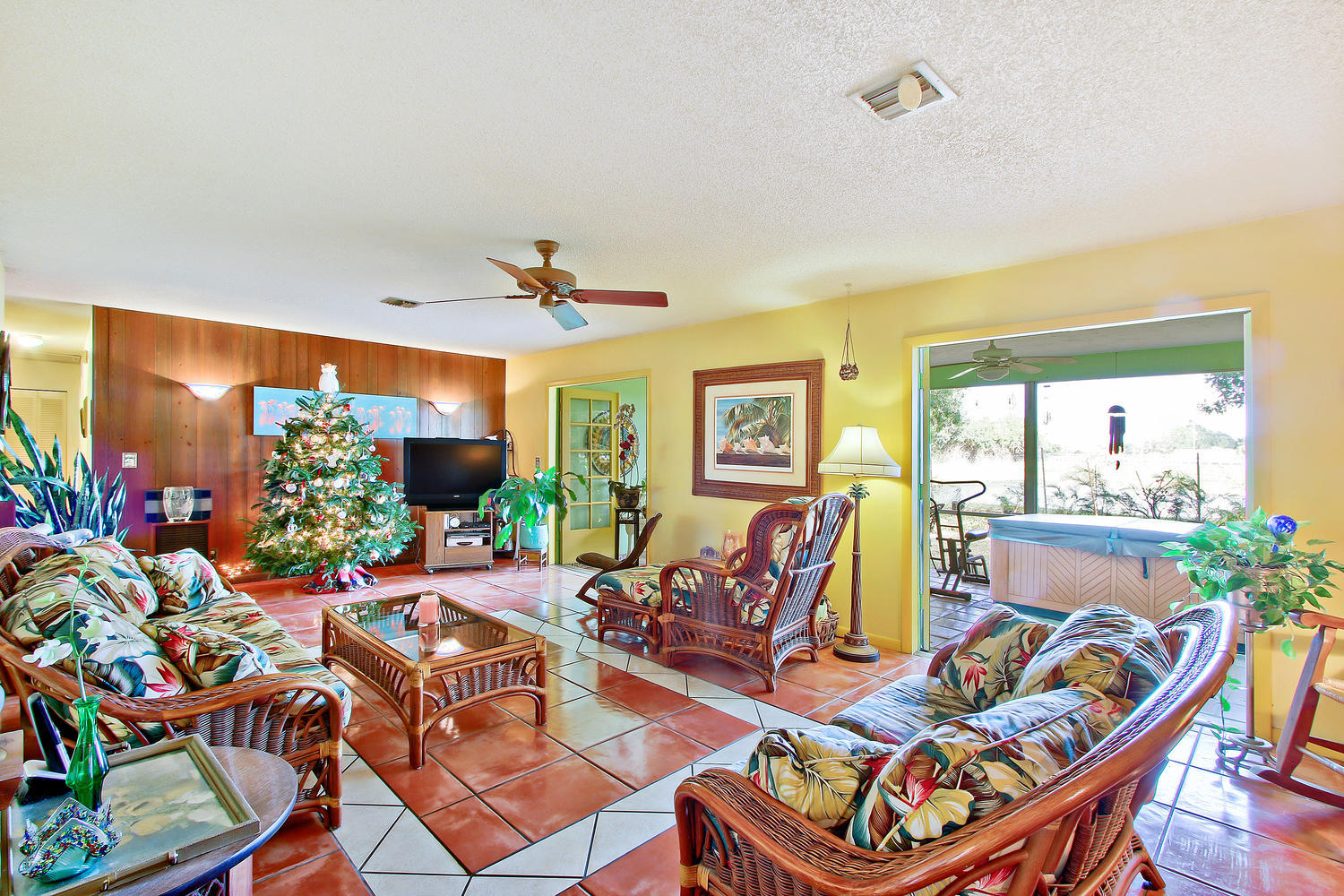 5647 Sims Road Delray Beach, FL 33484 - Photo 22 of 33 Family Room-1500x1000-72dpi