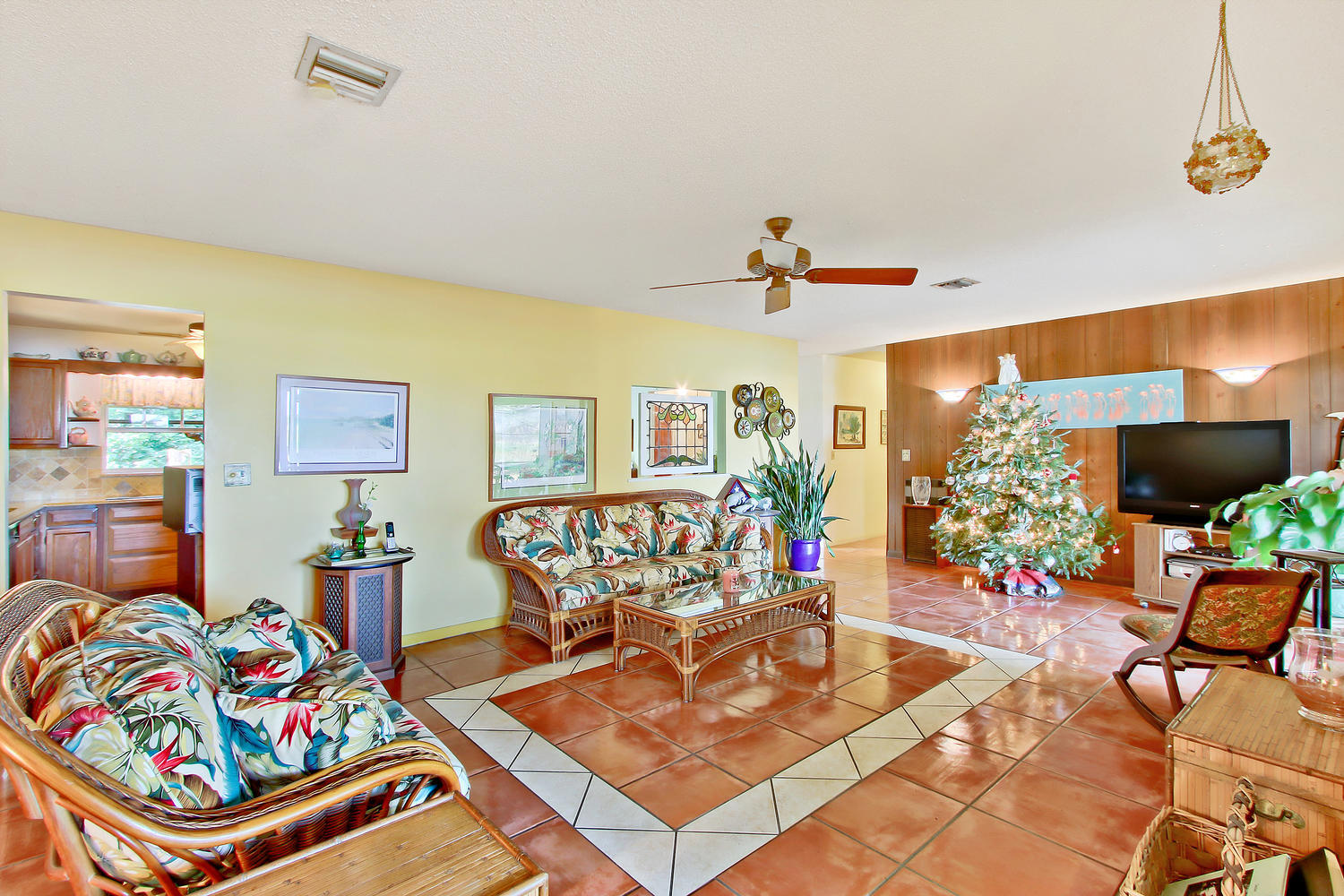 5647 Sims Road Delray Beach, FL 33484 - Photo 23 of 33 Family Room-1500x1000-72dpi (4)