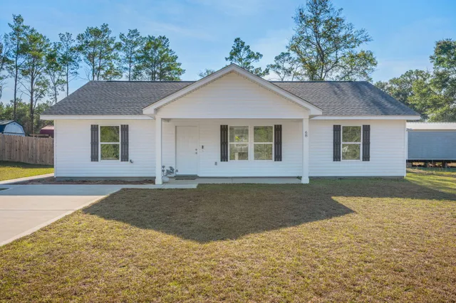 $1,800 | 68 Iris Lane, DeFuniak Springs, FL 32433
