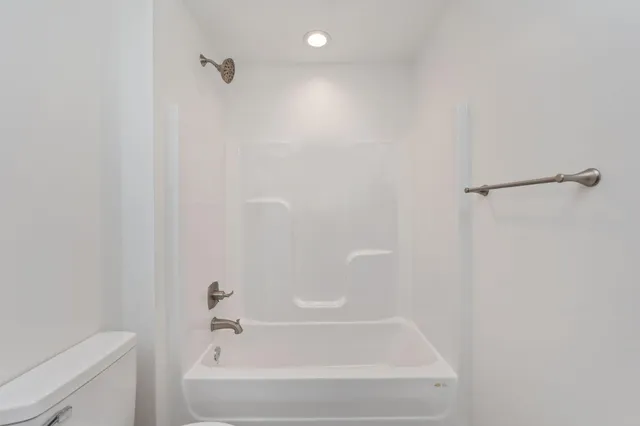 $1,800 | 68 Iris Lane, DeFuniak Springs, FL 32433