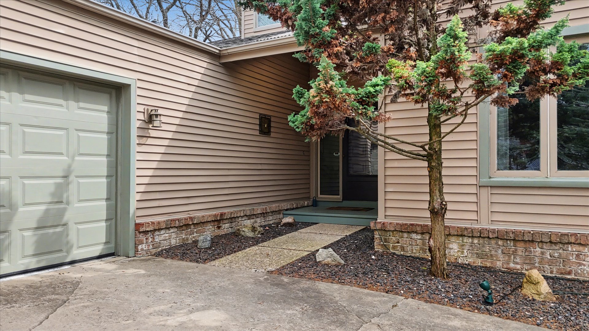 1850 Maynard Drive Champaign, IL 61822 - Photo 4 of 61