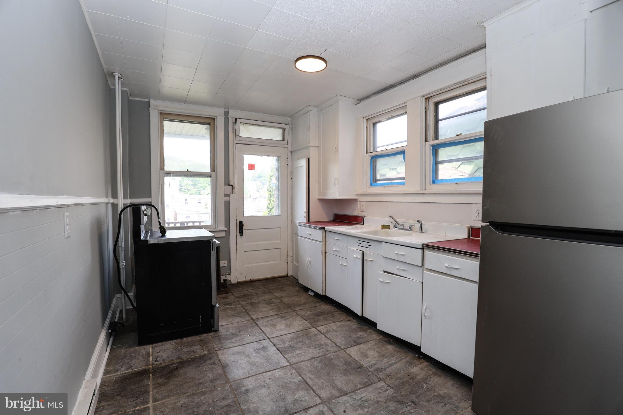 1229 Walnut Street Ashland, PA 17921 - Photo 9 of 20