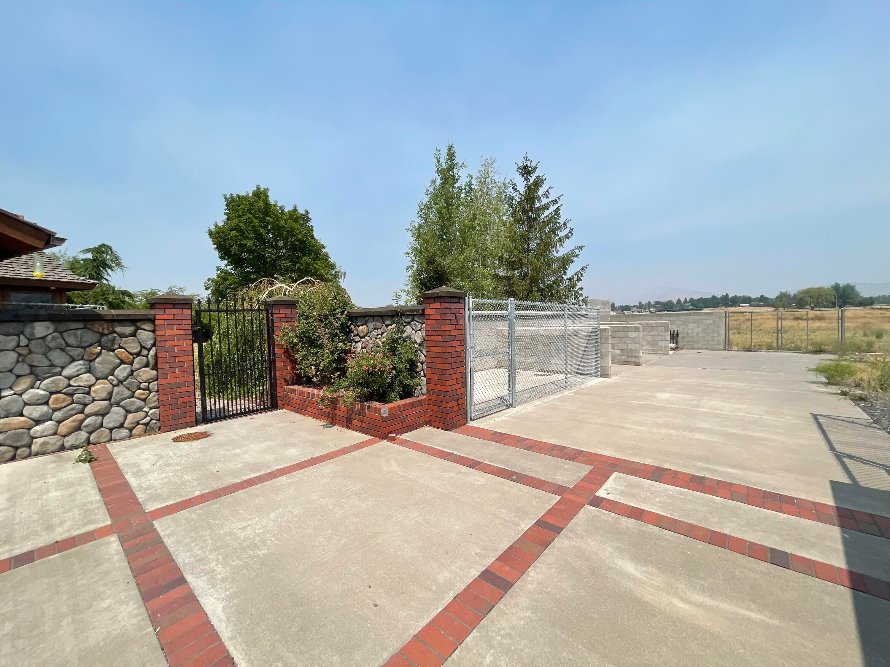 7322 Reeder Road Klamath Falls, OR 97603 - Photo 31 of 37 94BF09C8-C848-4489-A77B-A5B147D5ECB9