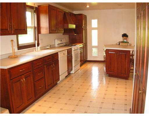 125 Ralston Road Sarver, PA 16055 - Photo 4 of 10 Kitchen.