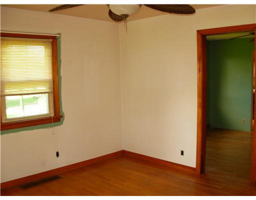125 Ralston Road Sarver, PA 16055 - Photo 7 of 10 Living Room.