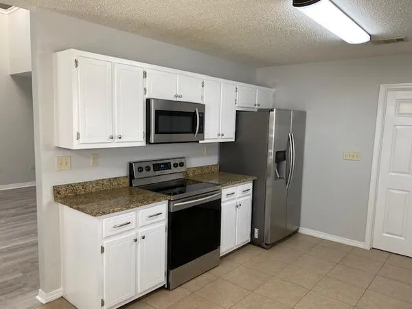 $2,200 | 1123 Northview Drive, Crestview, FL 32536