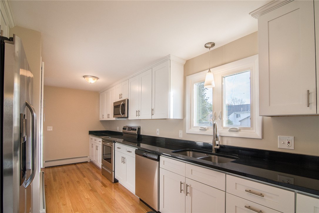 11 Commack Road East Providence, RI 02914 - Photo 3 of 25