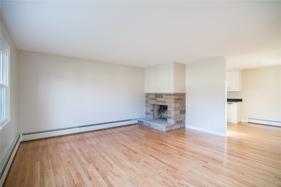 11 Commack Road East Providence, RI 02914 - Photo 4 of 25