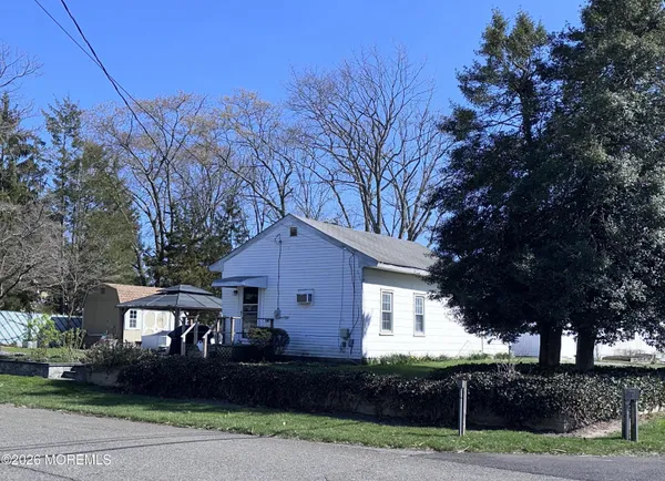 $279,000 | 537 Harding Avenue, Toms River, NJ 08753