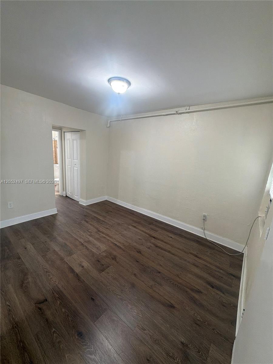 542 Northwest 8th Street, Unit 9 Miami, FL 33136 - Photo 5 of 8