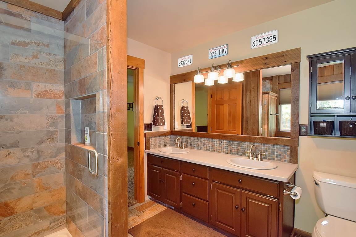 15701 North McKinnon Road Mead, WA 99021 - Photo 11 of 20
