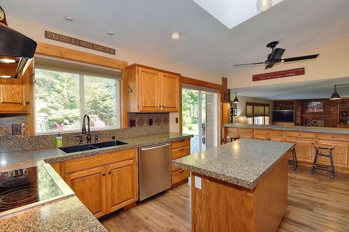 15701 North McKinnon Road Mead, WA 99021 - Photo 7 of 20