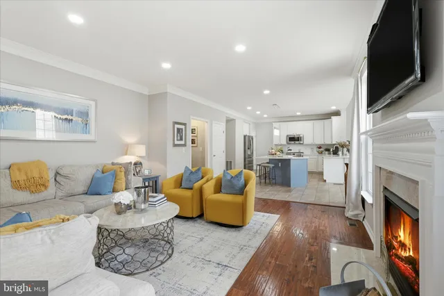 $3,700 | 6711 Selbourne Lane, Gainesville, VA 20155