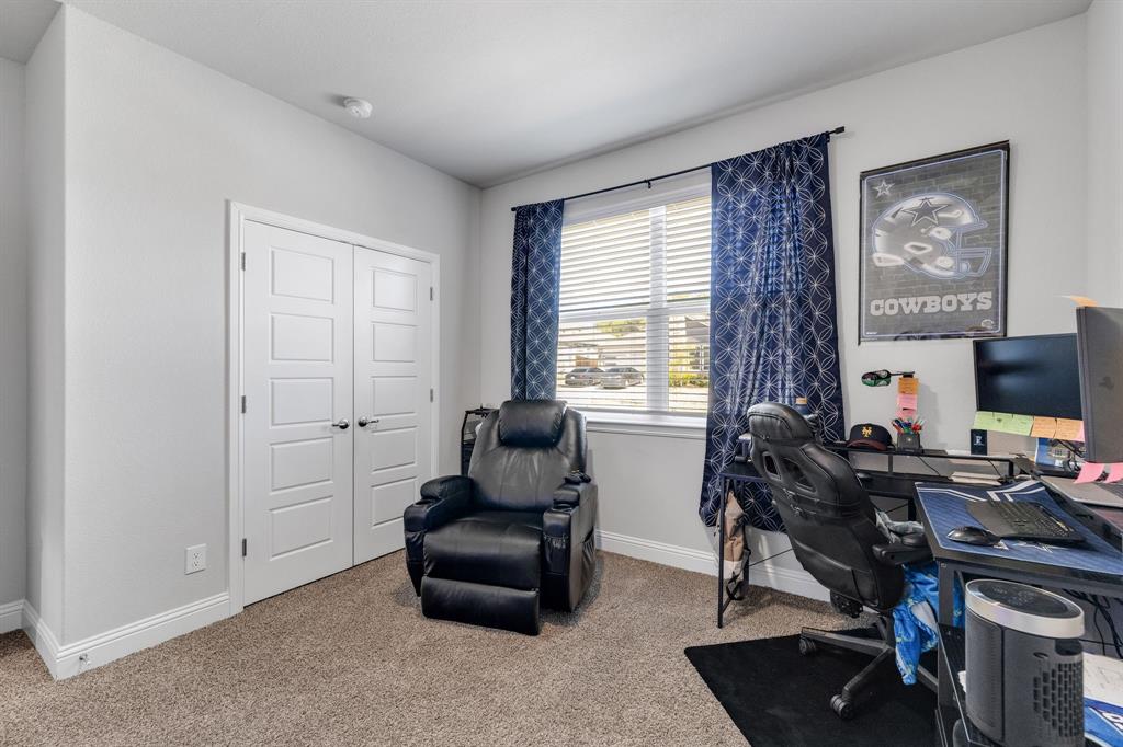 1501 Razorbill Road Denton, TX 76205 - Photo 8 of 39 Gallery Image 8