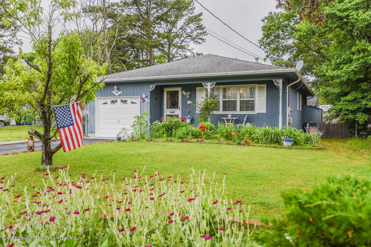 88 Pinewood Road Toms River, NJ 08753 - Photo 1 of 13 pinewood-11 Main pic
