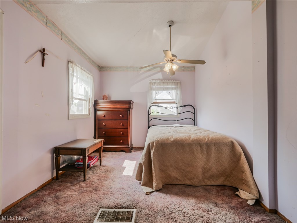 7913 Spring Garden Road Cleveland, OH 44129 - Photo 18 of 30