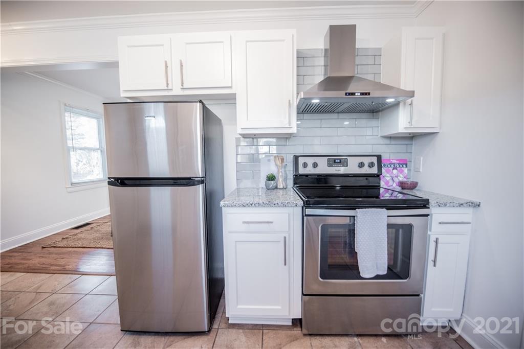521 Greystone Road Charlotte, NC 28209 - Photo 7 of 18 Gallery Image 7