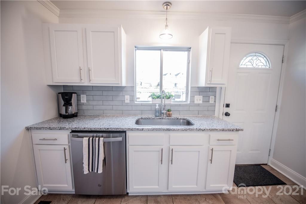 521 Greystone Road Charlotte, NC 28209 - Photo 8 of 18 Gallery Image 8