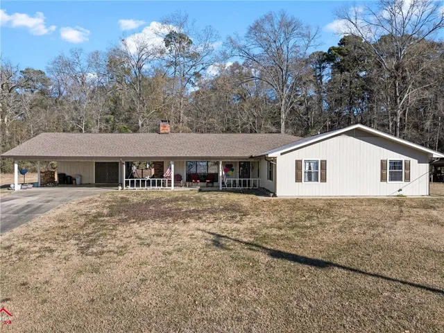 $228,900 | 120 Rogers Road, Converse, LA 71419