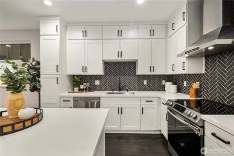 $1,194,000 | 4018 Beach Drive Southwest, Seattle, WA 98116