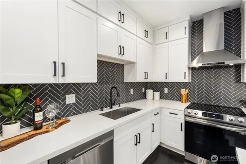 $1,194,000 | 4018 Beach Drive Southwest, Seattle, WA 98116