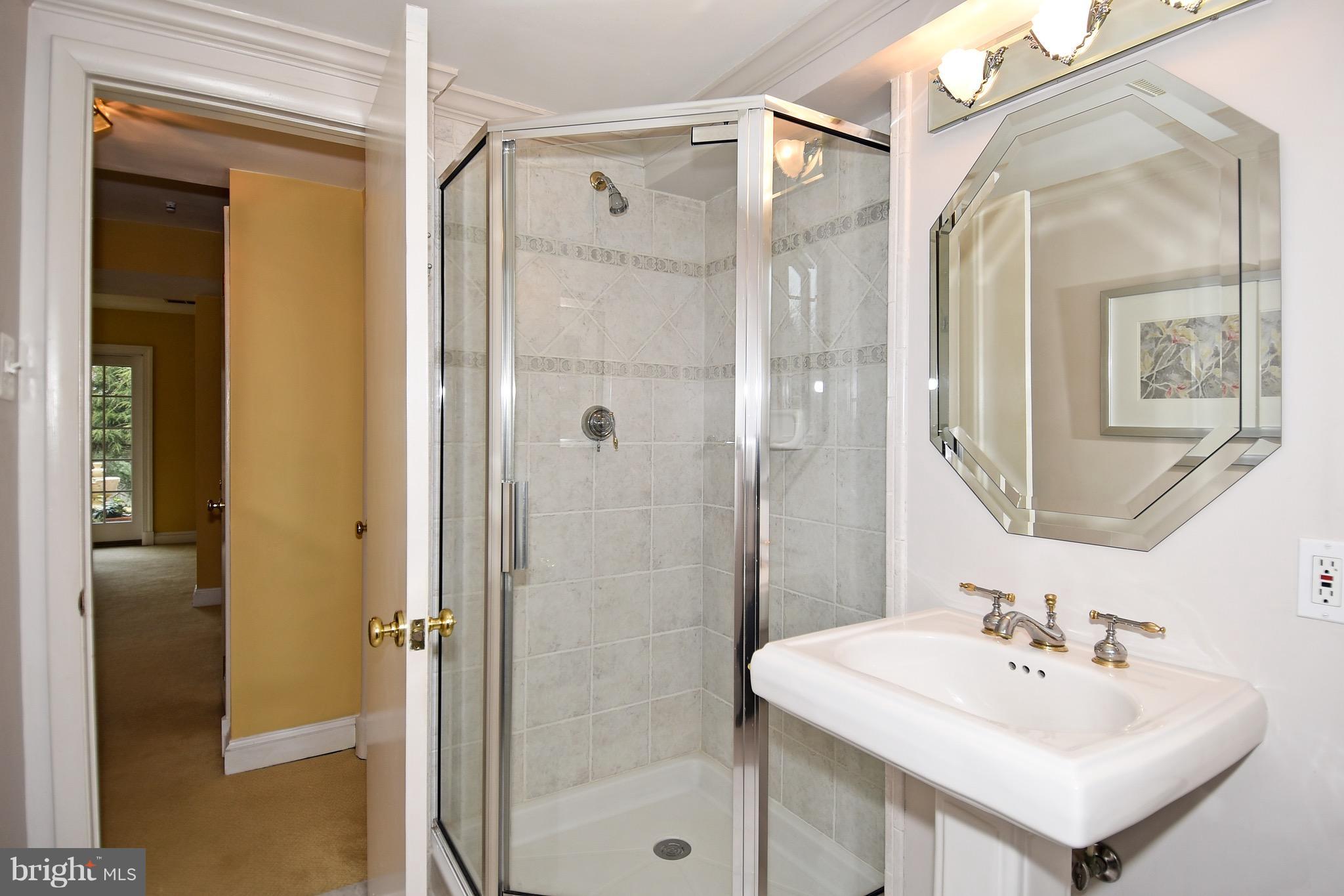 700 Springloch Road Silver Spring, MD 20904 - Photo 21 of 30 Bath
