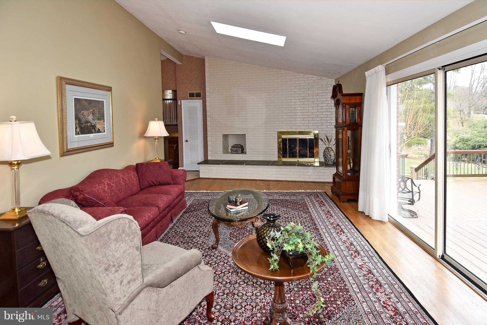 700 Springloch Road Silver Spring, MD 20904 - Photo 7 of 30 Living Room