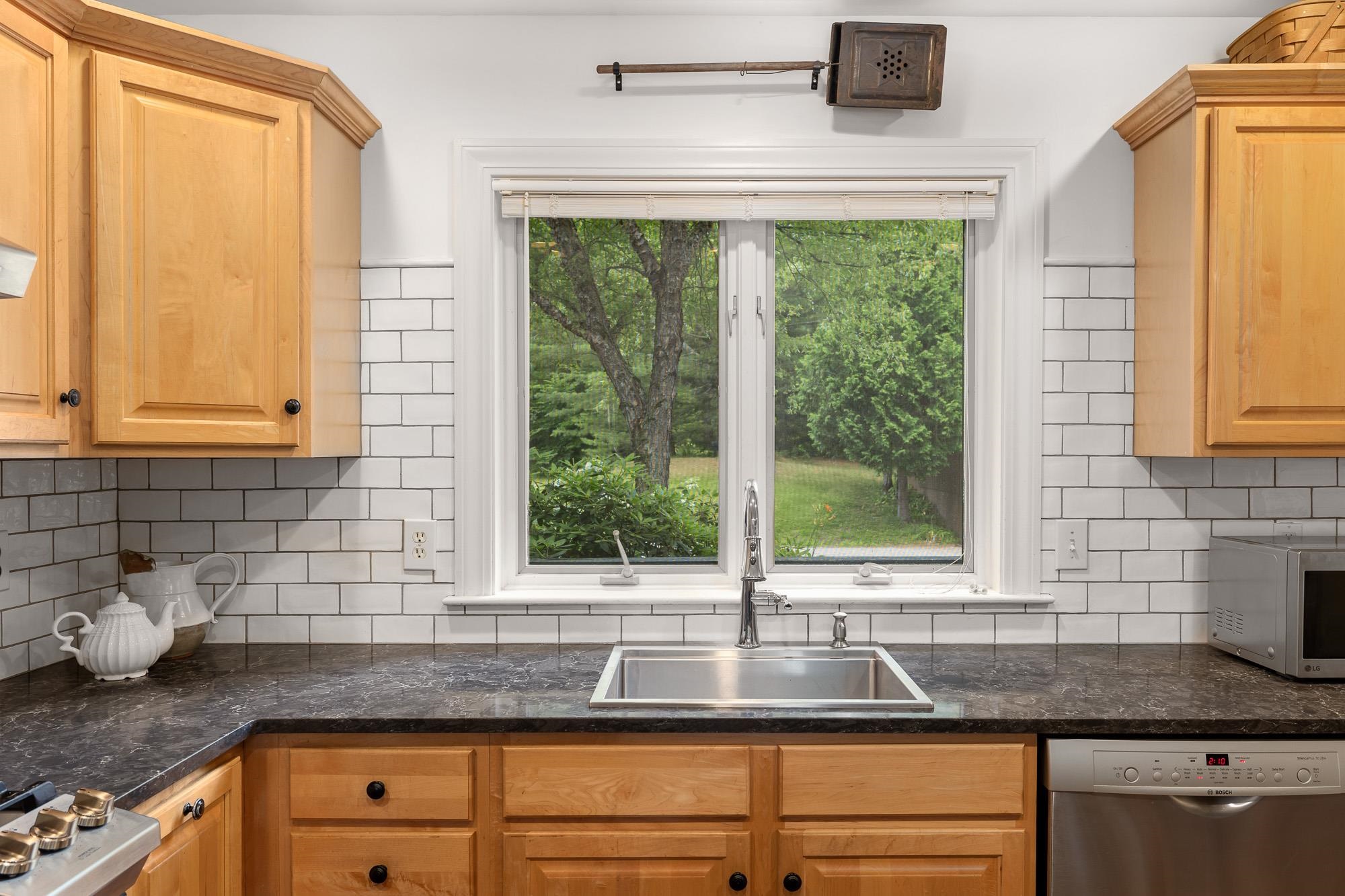 464 Field Road, Unit 82 Stowe, VT 05672 - Photo 5 of 40