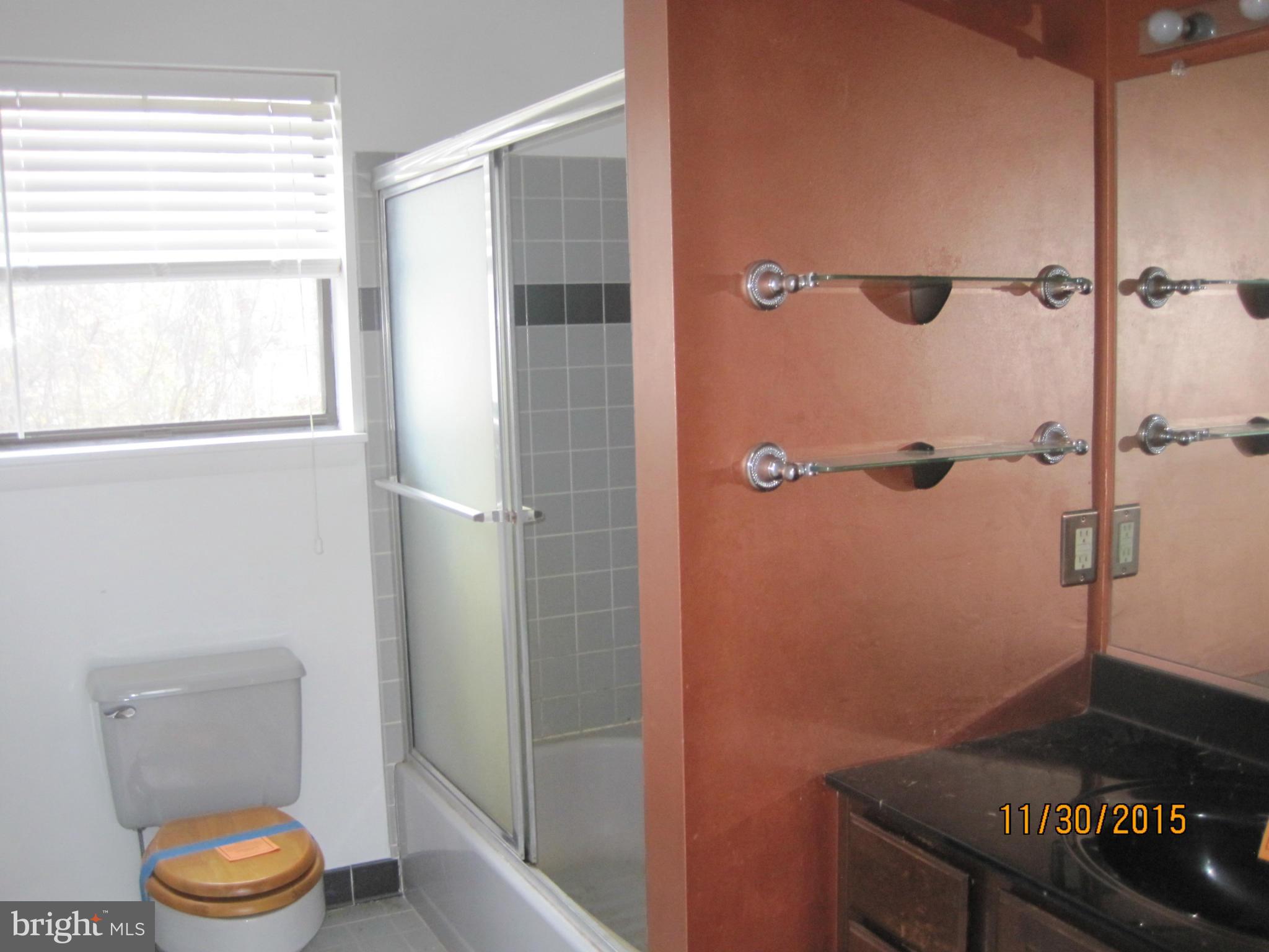 1408 Howard Road Annapolis, MD 21403 - Photo 18 of 18 Bath