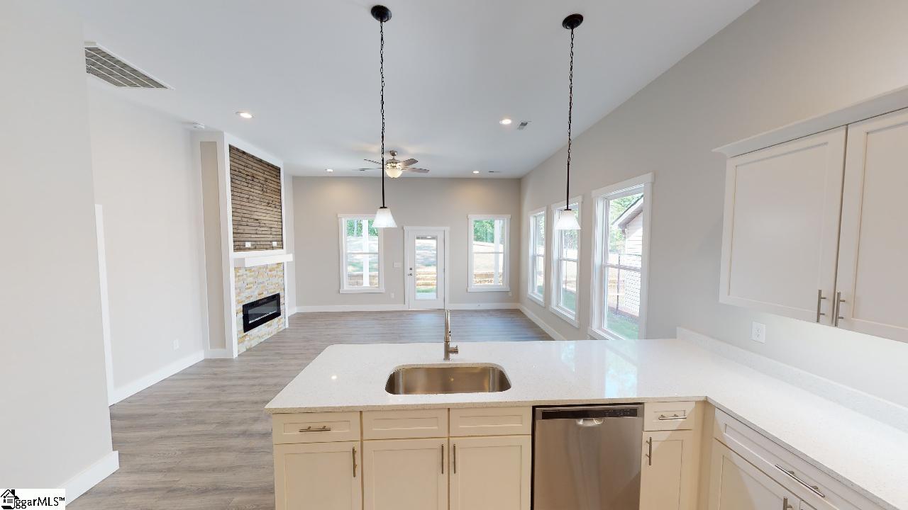 137 Rockingham Road Duncan, SC 29334 - Photo 12 of 31